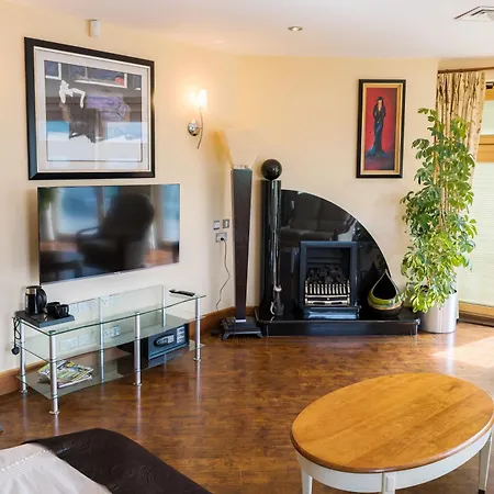 Homestay Like Walking Into A Fantastic Novel At Inishowen House *