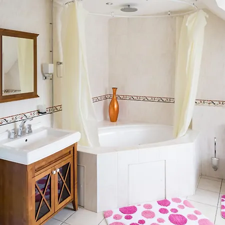 Like Walking Into A Fantastic Novel At Inishowen House * Rashenny