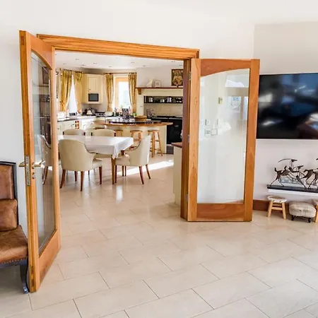 Like Walking Into A Fantastic Novel At Inishowen House Δωμάτια σε οικογενειακή κατοικία