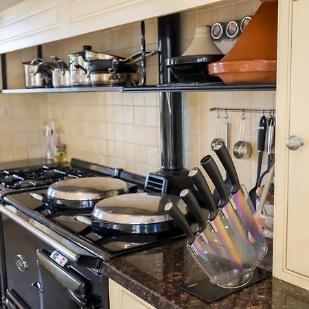 Δωμάτια σε οικογενειακή κατοικία Like Walking Into A Fantastic Novel At Inishowen House Rashenny