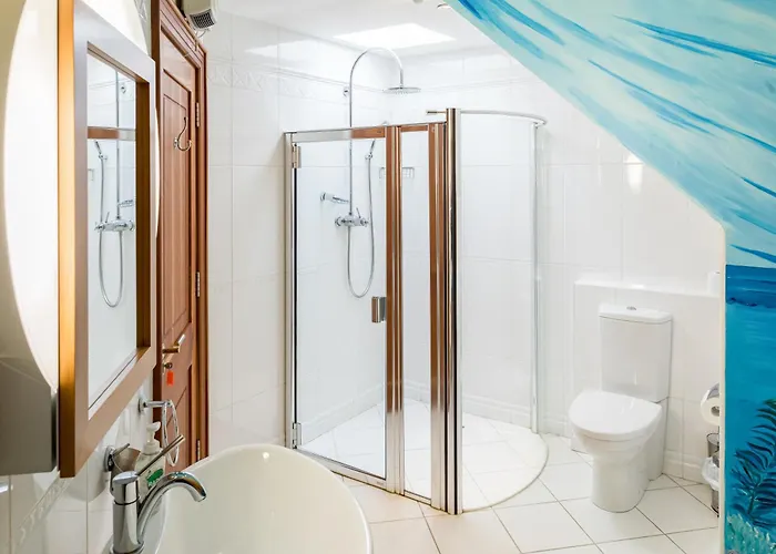 Like Walking Into A Fantastic Novel At Inishowen House ホームステイ