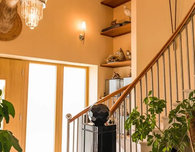 ホームステイ Like Walking Into A Fantastic Novel At Inishowen House Rashenny